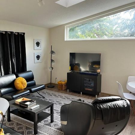 Paradise Oasis Near Lake *Full Body Massage Chair* Longview Eksteriør bilde